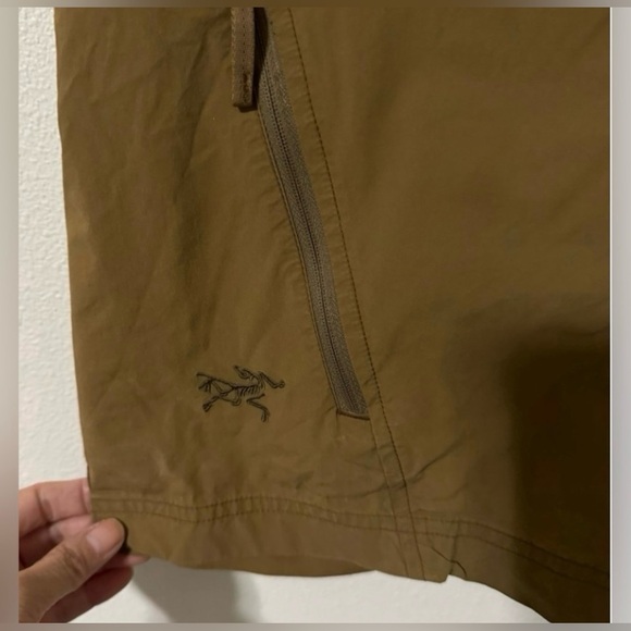 Men's 34 Arc'Teryx Stowe Lightweight Packable Technical Hiking Shorts - Picture 6 of 10